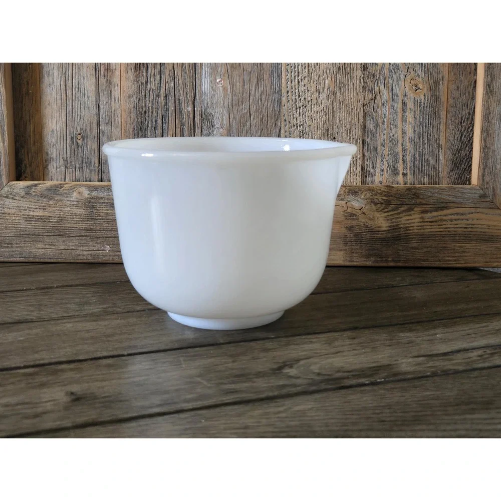 Vintage Glasbake Sunbeam Classic White Milk Glass Mixing Bowl With Pour Spout 7
